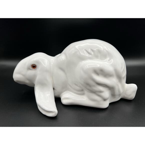 Earth Needs California Art Pottery Terracotta White Bunny Rabbit with Glass Eyes - Picture 3 of 11